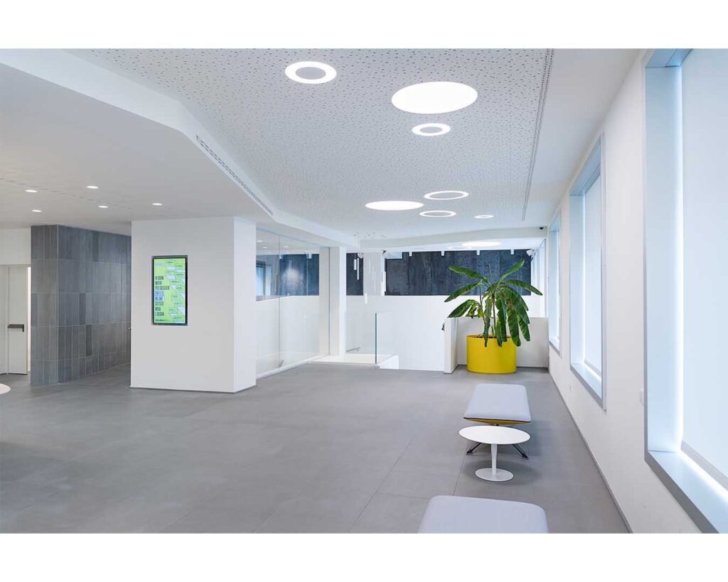 FO02 Istituto di Moda e Design Raffles Milano